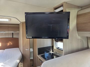 Bürstner BUT660 Luifel | Keuken | Omvormer | Toilet En Douche | Ruim Bed